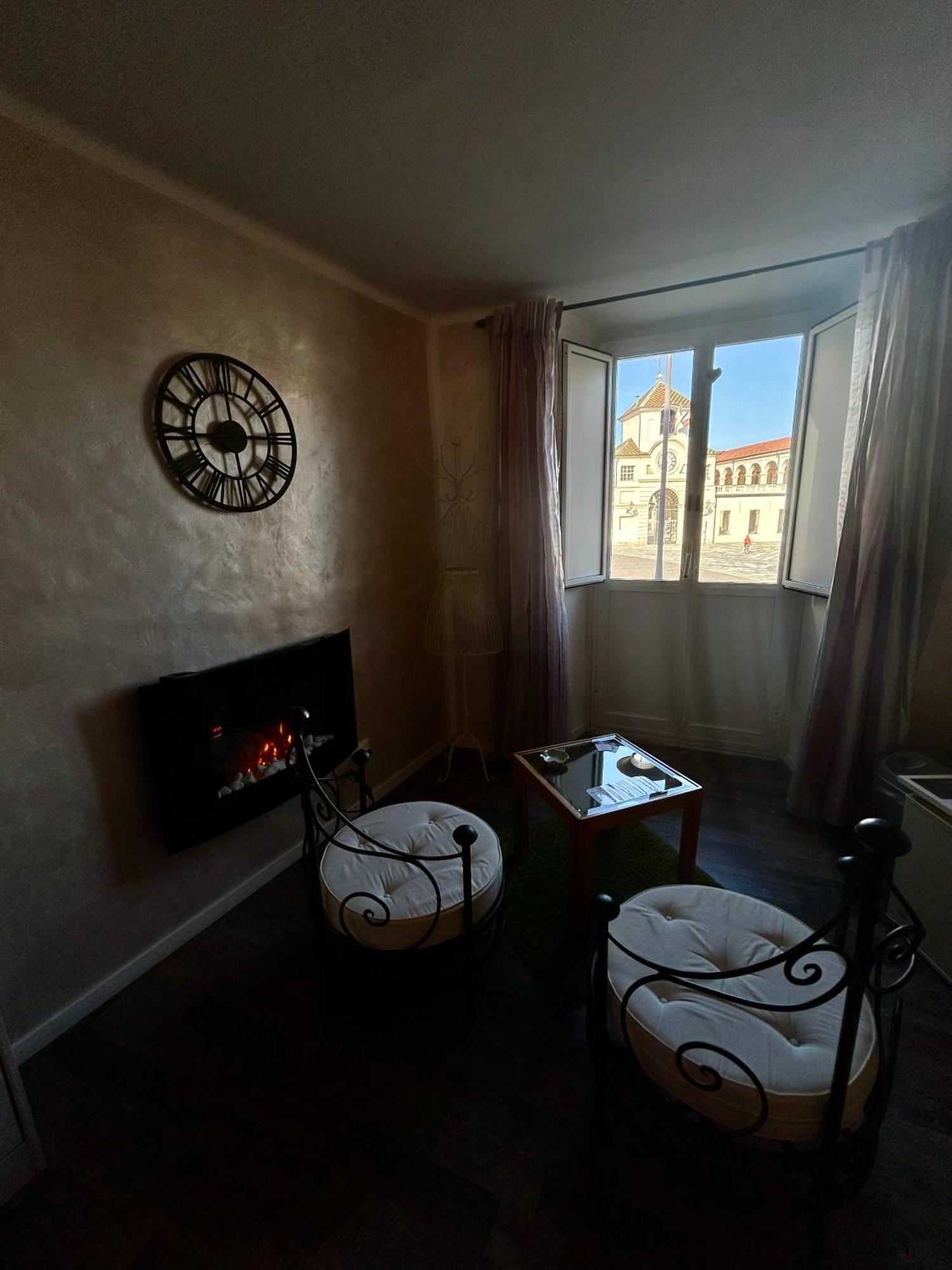La Finestra Sulla Reggia Bed & Breakfast Venaria Reale Ruang foto